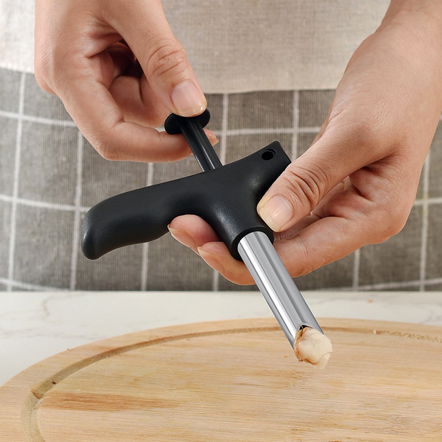 Ergonomic and Durable Design Ergonomic and Durable Design